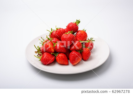 Strawberries and fruits 62967278