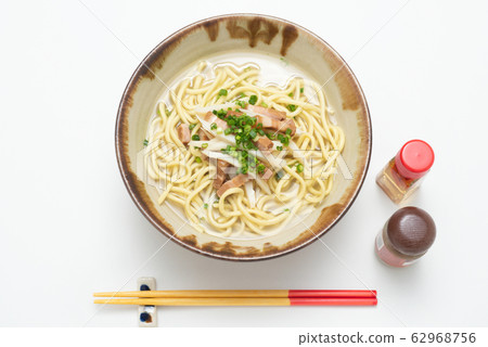 Yaeyama soba noodles 62968756