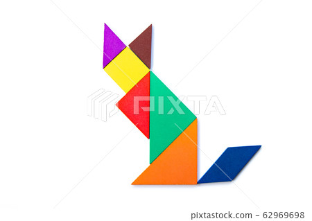 Color wood tangram puzzle in sitting cat shape 62969698