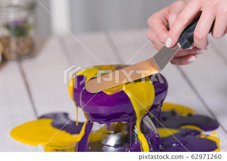 Step by step process of making mousse cake with 62971260