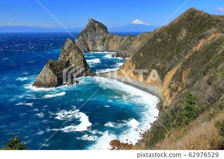 [靜岡縣]天氣晴朗的富士山和千金門 62976529