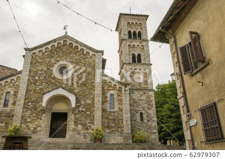 Medieval church of Saint Saviour in Castellina 62979307