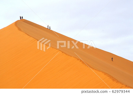 Climb the dunes 62979344