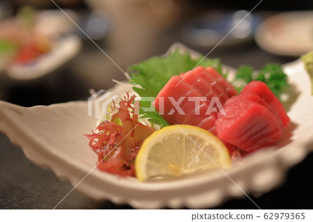 Oma Tuna Oma Tuna 62979365