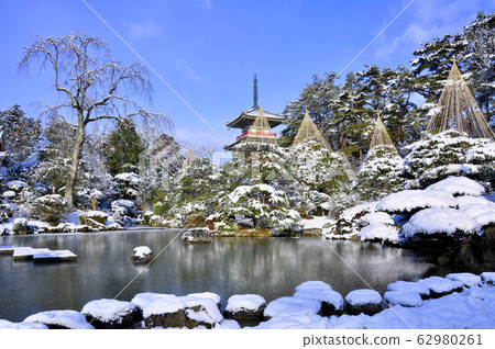 索托派金剛寶山林野寺三塔和雪懸日本庭園 62980261