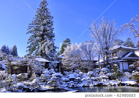 索托教派金剛寶山林野寺日本花園,映襯在藍天下的積雪 索托教派金剛寶山林野寺日本花園,映襯在藍天下的積雪 62980883