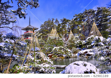 Japanese garden of Soto sect Kongo treasure mountain Rinno-ji triple tower and snow hanging Japanese garden of Soto sect Kongo treasure mountain Rinno-ji triple tower and snow hanging 62981189