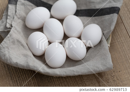 An egg An egg 62989713