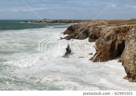 Cote Sauvage - wild coast of the peninsula Quiberon Cote Sauvage - wild coast of the peninsula Quiberon 62993301