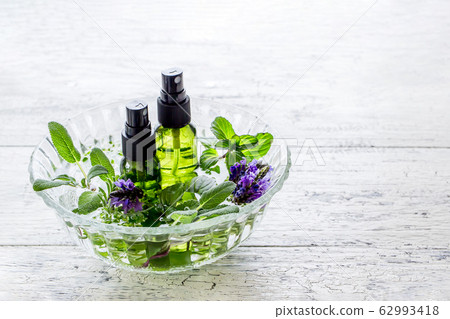 天然護膚植物化妝品 62993418