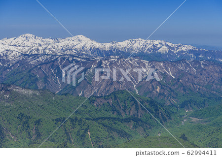 Nakanodake, Echigo-Komagatake, Arasawadake seen from Hiuchigatake 62994411