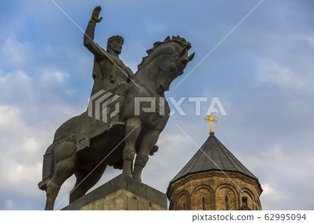 King Vakhtang Gorgasali statue Tbilisi Georgia Europe landmark 62995094