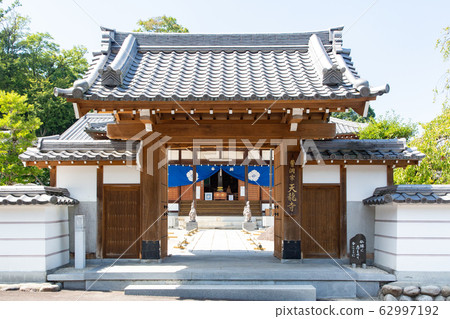 天龍寺供奉著連續的赤池氏家族的墳墓和日本最大的光秀明的瓷磚， 62997192
