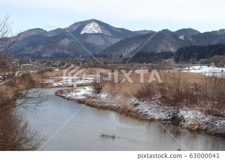 長木河和鳳凰山 63000041