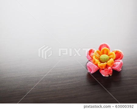 Knob crafted flowers Knob crafted flowers 63000392