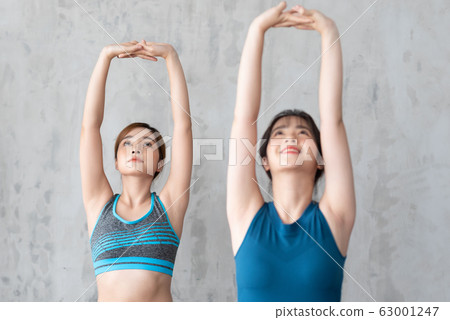 woman sporty yoga fitness woman sporty yoga fitness 63001247