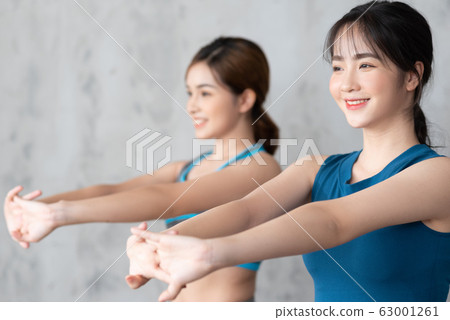 woman sporty yoga fitness woman sporty yoga fitness 63001261