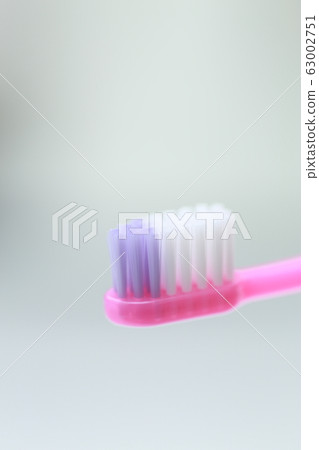 Toothbrush (Dental care Oral care Caries prevention Copy space up Macro Lifestyle) Toothbrush (Dental care Oral care Caries prevention Copy space up Macro Lifestyle) 63002751
