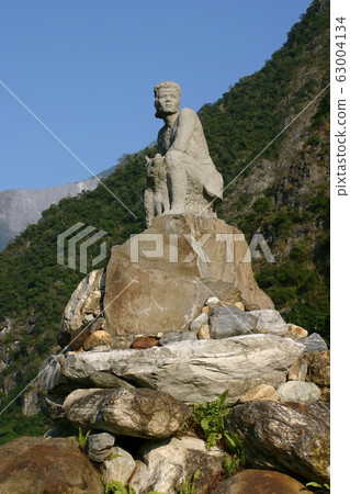 Sunny view of a sculpture at Taroko National Park 63004134