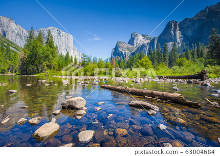 Yosemite National Park in summer, California, USA 63004684
