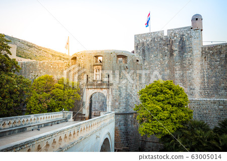 Dubrovnik Old Town Gate at sunrise, Dalmatia, Croatia Dubrovnik Old Town Gate at sunrise, Dalmatia, Croatia 63005014