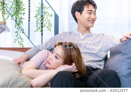 Couple fighting couple lovers 63012977