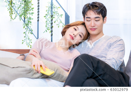 夫妻打架情侶戀人 63012979