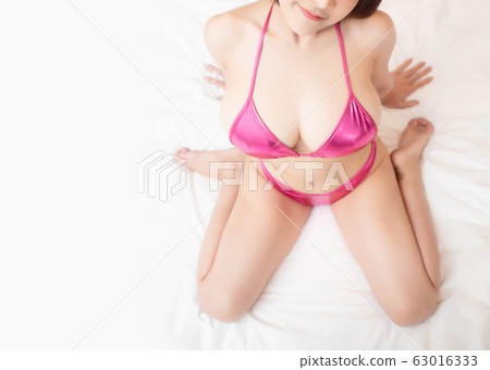sexy woman model in sexy costume. sexy woman model in sexy costume. 63016333