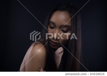 broken heart lonely girl can cry, smoke Fog on broken heart lonely girl can cry, smoke Fog on 63016610