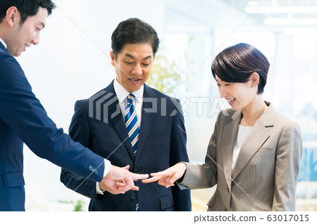 business person, solidarity, unity 63017015