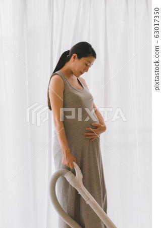 懷孕 孕婦 吸塵器 63017350