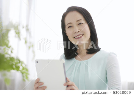 活躍的高級平板電腦終端 活躍的高級平板電腦終端 63018069