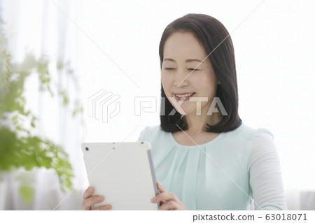 活躍的高級平板電腦終端 活躍的高級平板電腦終端 63018071