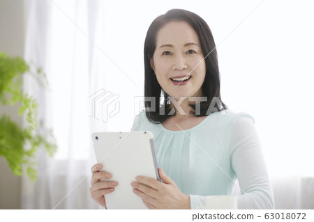 活躍的高級平板電腦終端 活躍的高級平板電腦終端 63018072