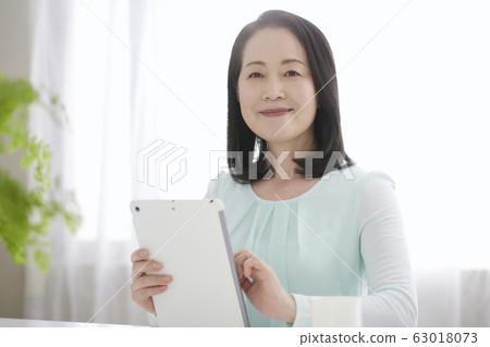 活躍的高級平板電腦終端 活躍的高級平板電腦終端 63018073