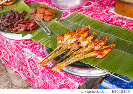 Luang Prabang Morning Market 63018360