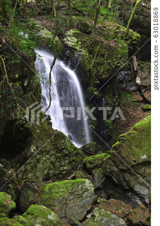 奧田繩瀑布（福井縣尾羽市） 63018869