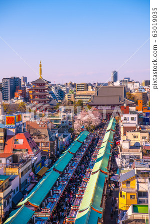 日本東京的城市景觀櫻花盛開,淺草寺= 2019年4月3日 日本東京的城市景觀櫻花盛開,淺草寺= 2019年4月3日 63019035