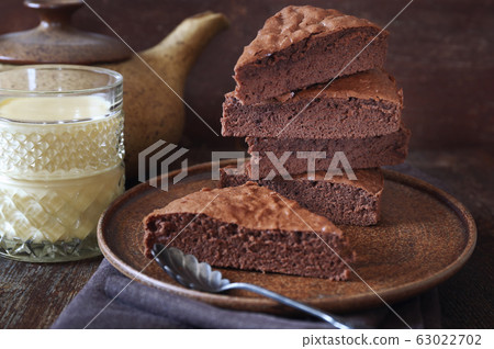 French cuisine. Chocolate cake. Genoise with English cream French cuisine. Chocolate cake. Genoise with English cream 63022702