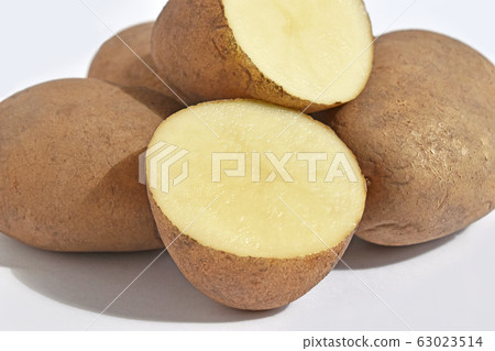 Potatoes (snow march) 63023514