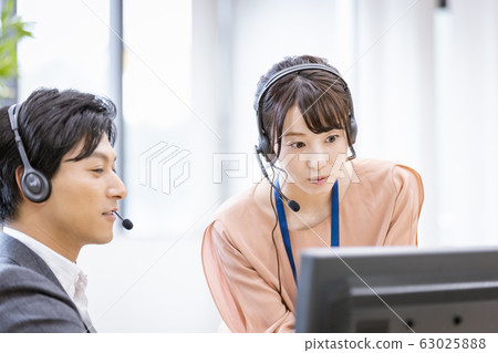 Business scene @ headset Business scene @ headset 63025888