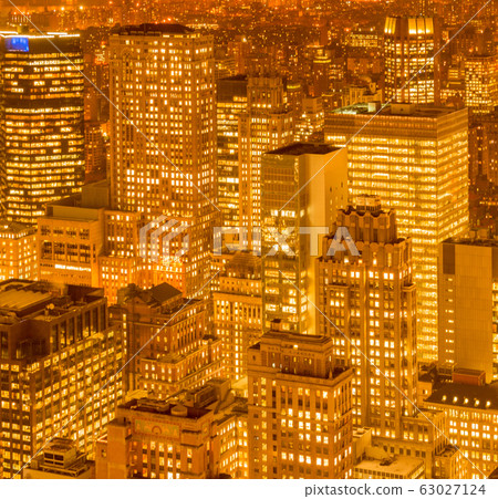 View of New York Manhattan during sunset hours 63027124