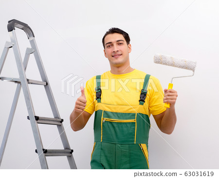 Construction worker working at the site 63031619