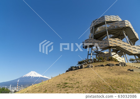 富士山國頭港區公園的富士山龍塔和富士山 富士山國頭港區公園的富士山龍塔和富士山 63032086