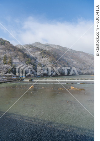Winter landscape of Arashiyama 63034116