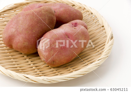 Red potatoes Red potatoes 63045211