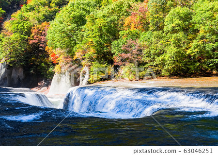 Fukiware瀑布（初秋） 63046251