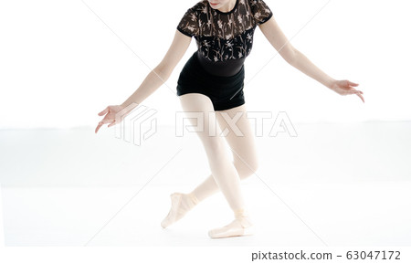 Woman ballet Woman ballet 63047172