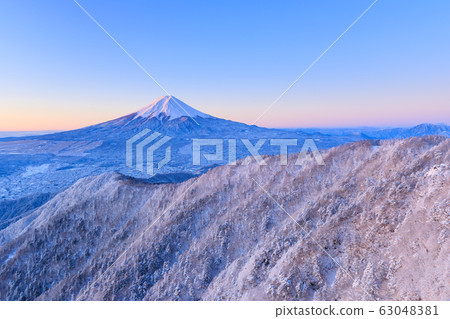 紅色富士山和富士山的絕景[山梨的奇觀_奇蹟] 63048381