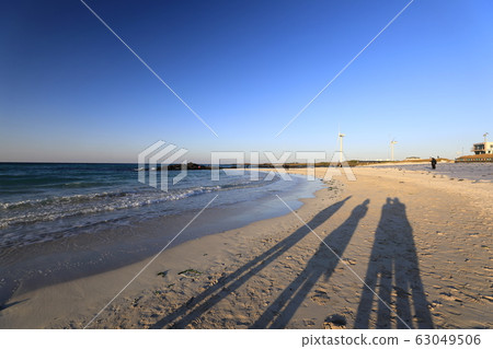 有陰影的海灘風景 有陰影的海灘風景 63049506
